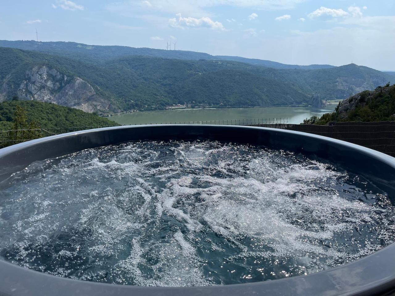 Cabana Priod Coronini Pescari Экстерьер фото